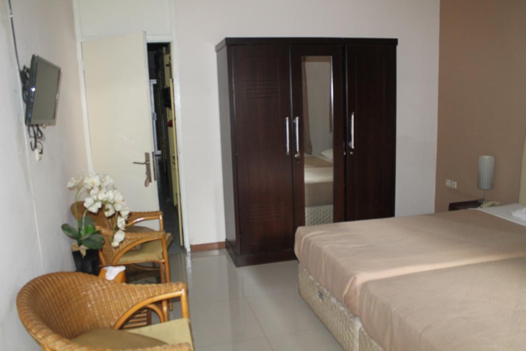 Gondia Guesthouse Jakarta Room photo