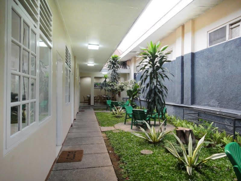 Gondia Guesthouse Jakarta Exterior photo
