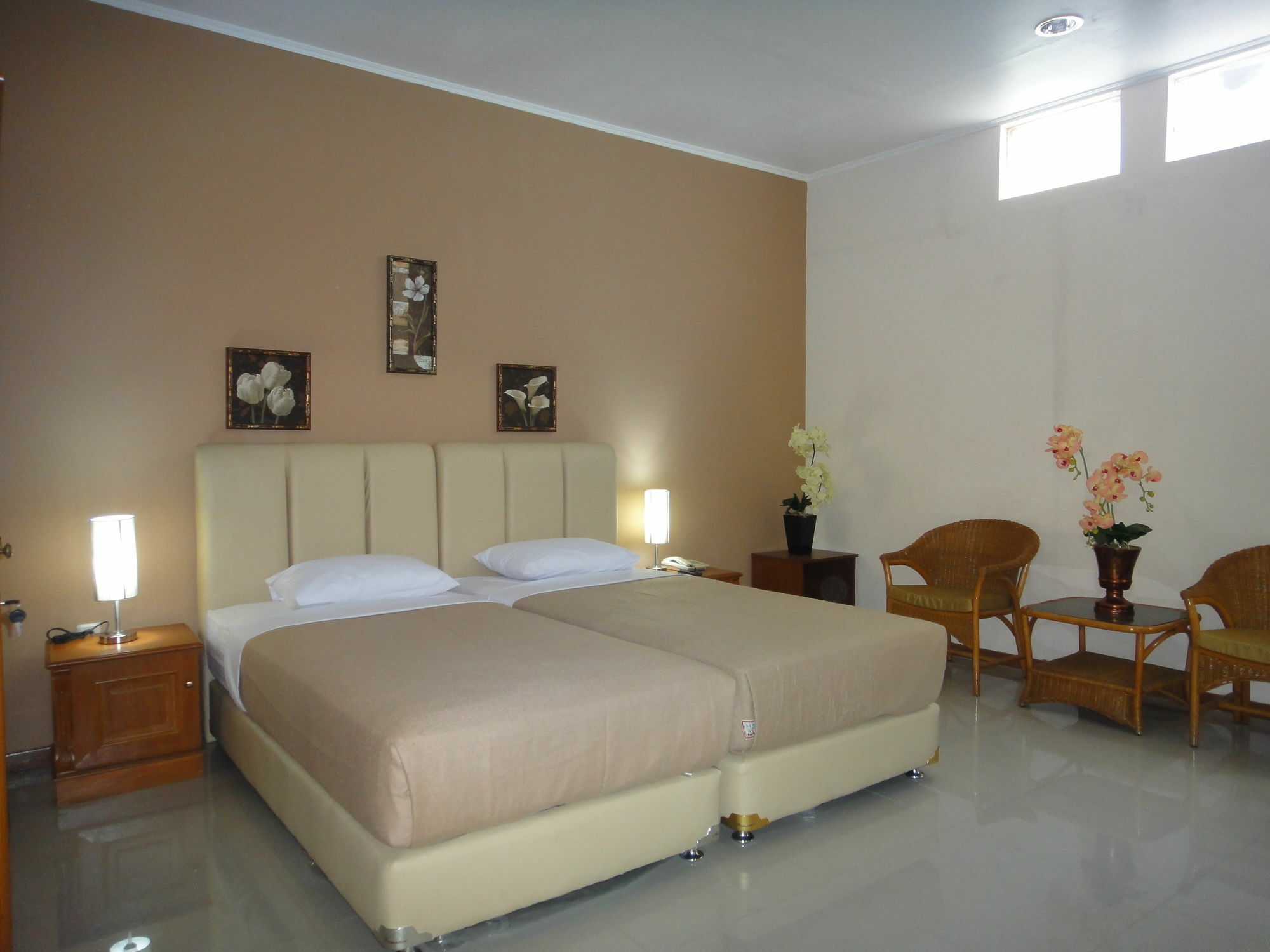 Gondia Guesthouse Jakarta Exterior photo